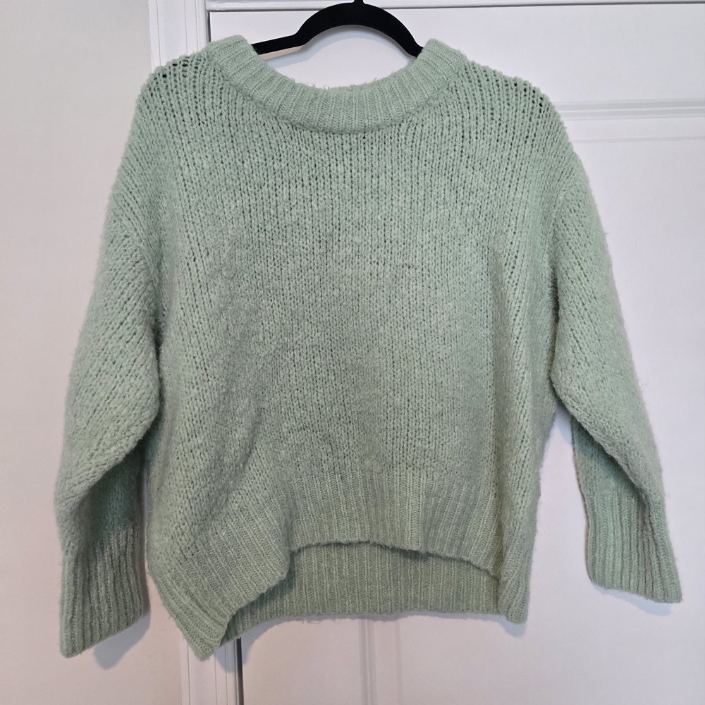 Boohoo Light Green Crew Neck Sweater